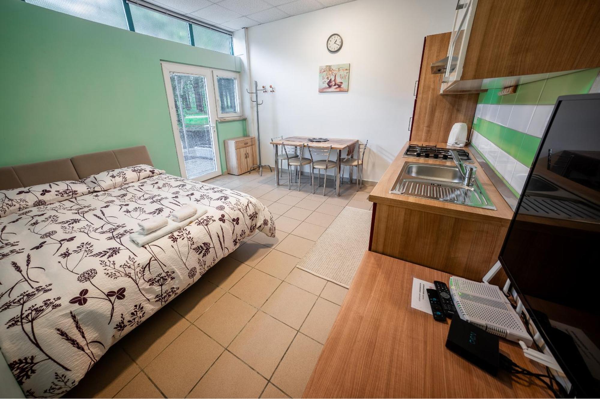 Apartma Kamp อายดอฟช์ชีนา ภายนอก รูปภาพ